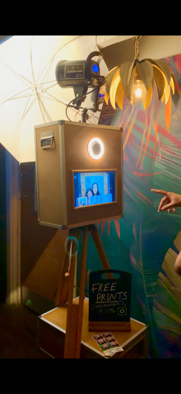 unimoments selfie pod at a live event